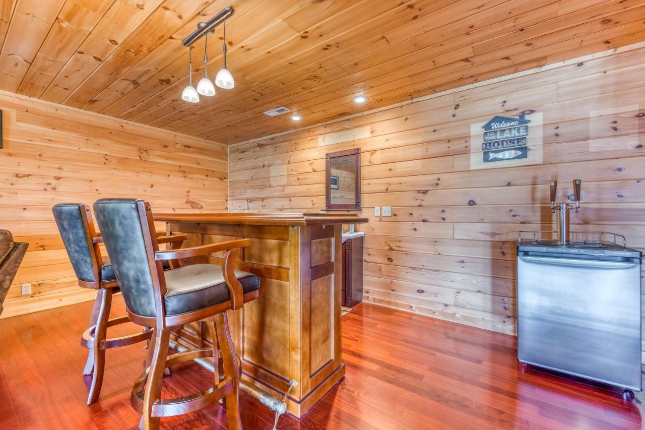 Majestic Lakefront Lodge Sevierville Eksteriør billede